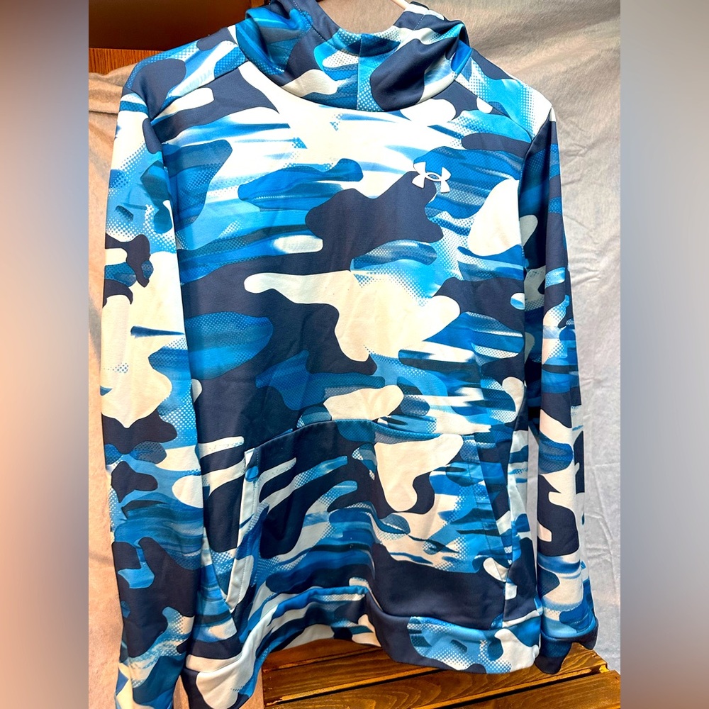 Youth XL UA hoodie